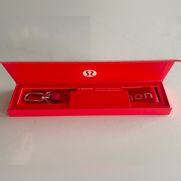 lululemon never lost keychain - Picture 4 of 5